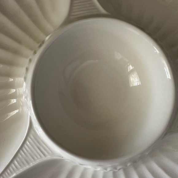 Vintage~ White Ceramic Shell~ Divided- Serving Platter - Picture 4 of 7